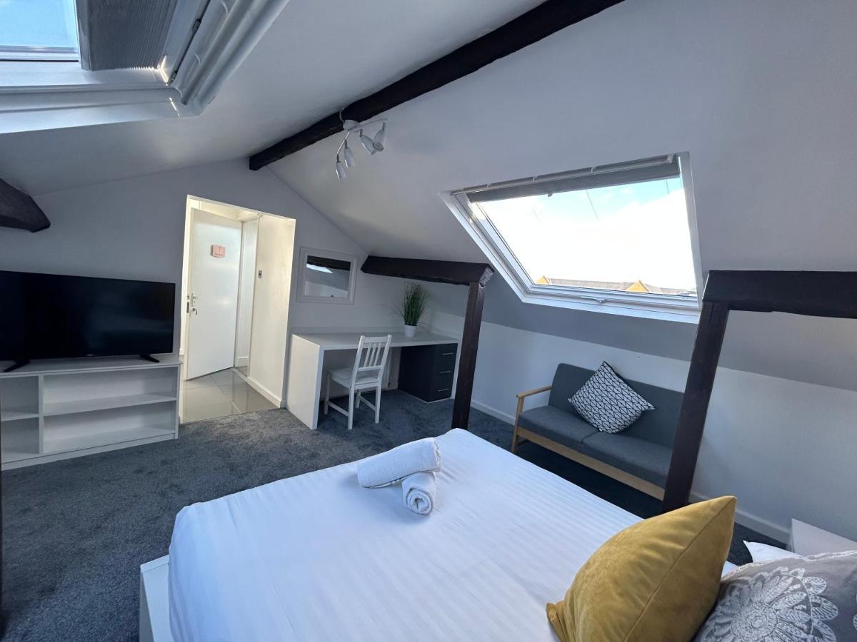 Sun Street Aparthotel Ланкастер Экстерьер фото
